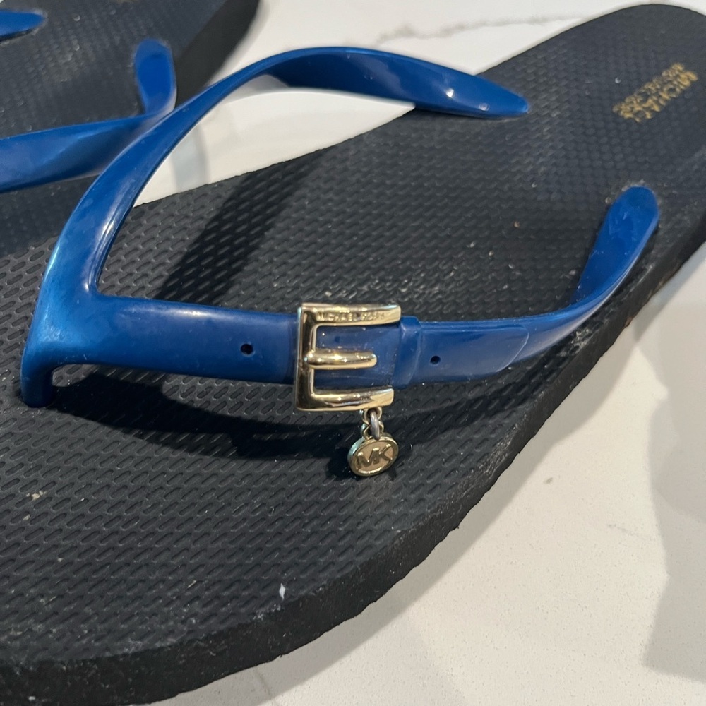 Michael Kors Black and Blue Flip Flops women’s 8.5 - Picture 2 of 6